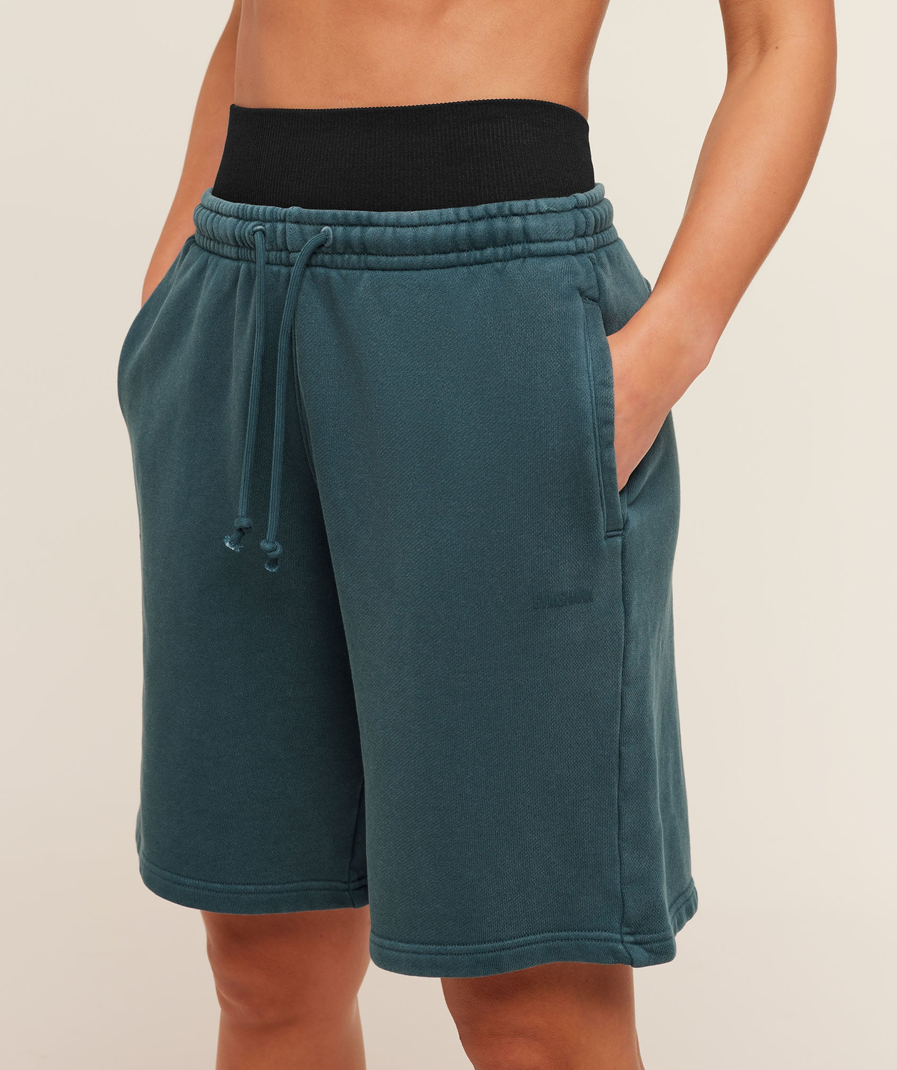 To From Shorts Oversized Fit